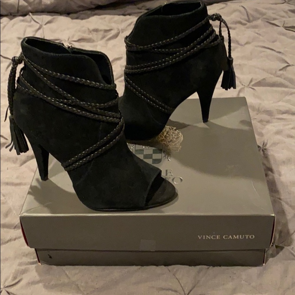 Vince Camuto suede booties size 6 brand new